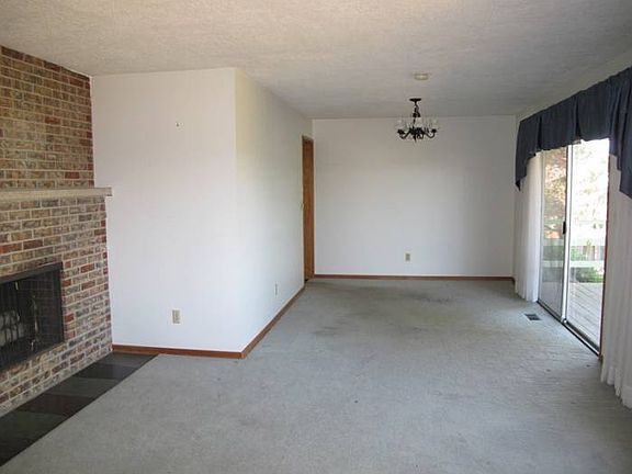 Living & dining rooms