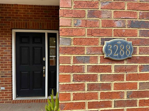 3rd image of 3288 Gramercy Pl