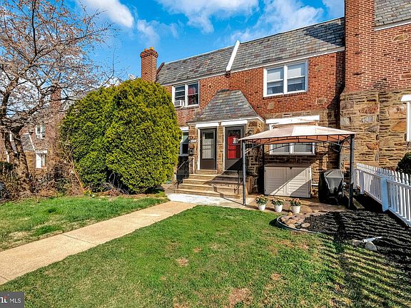3rd image of 2432 Cedar Ln