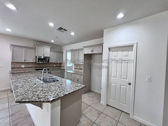 2nd image of 4121 Chessa Ln