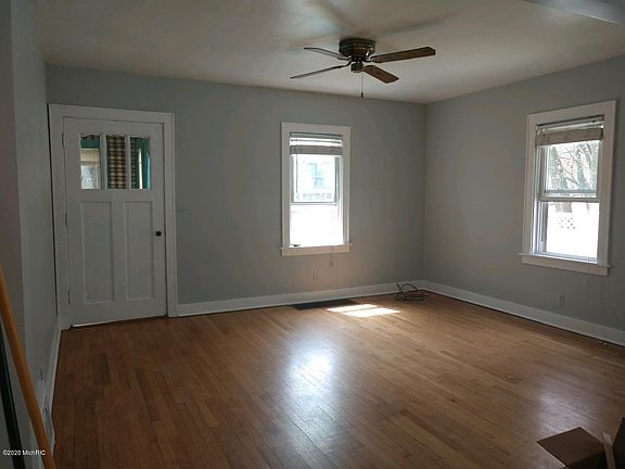 5th image of 1713 E Cork St