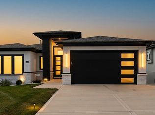 7130 Westgate St, Shawnee, KS 66216