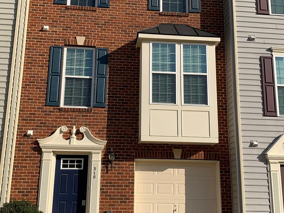 Off-street for 3 cars (one in garage, 2 on driveway)