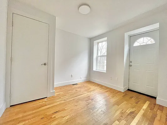 Rented by Doorway NYC, LLC | media 18