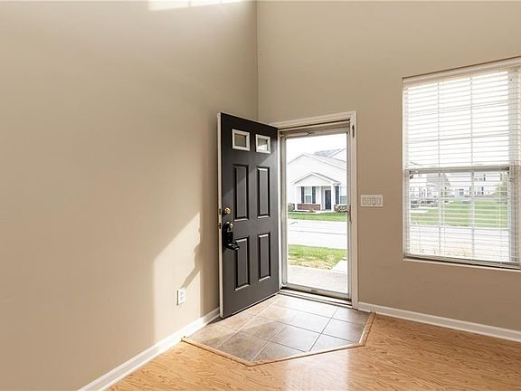2nd image of 9686 Twin Leaf Dr