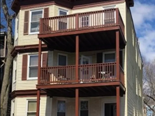 8 Fowler St, Dorchester, MA 02121