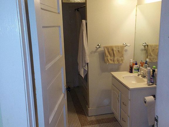 5th image of 146 Dove St #2