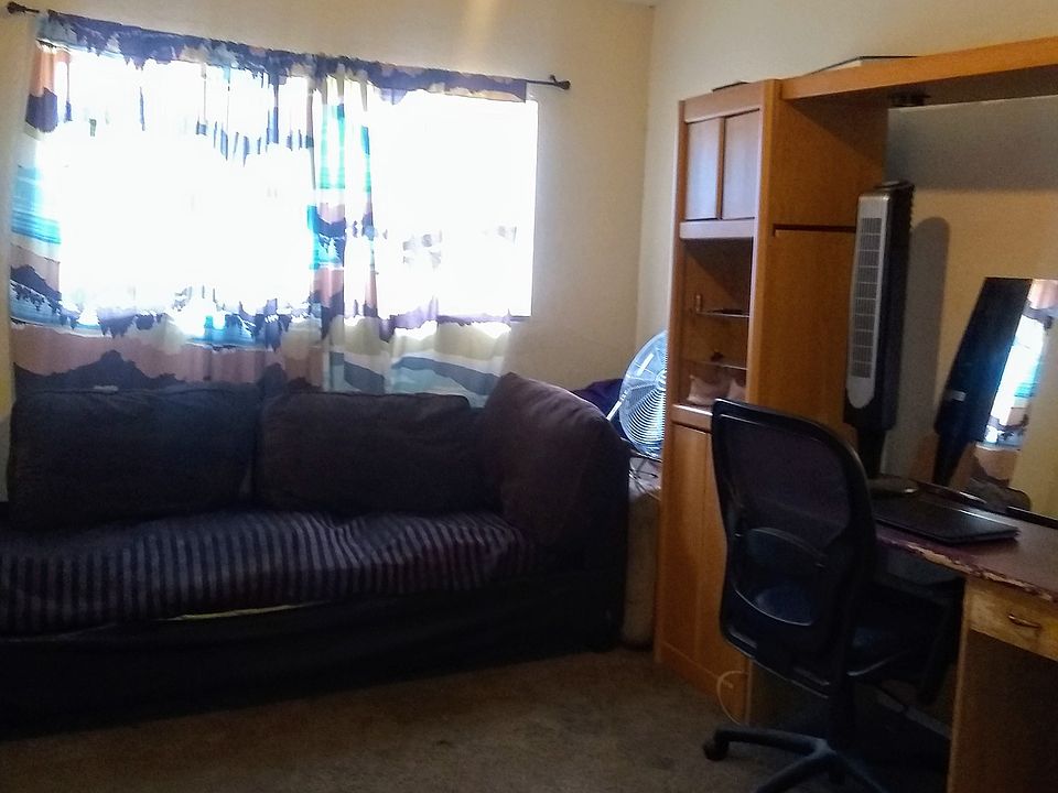 2nd image of 1028 W Avenue H7