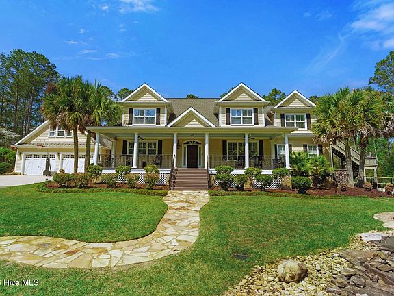 3rd image of 211 Ronda Court