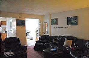 5th image of 1027 E 214th St