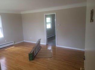 12 Ashley Rd, Hopkins, MN 55343