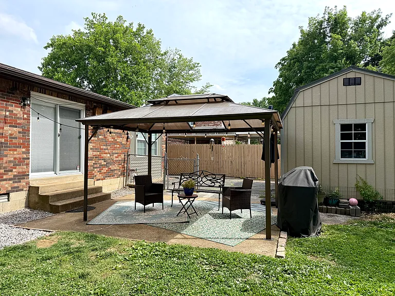 207 Overby Dr — Photo 22