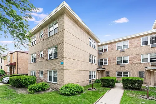 4629 Main St #3B Photo 1
