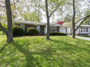 640 Rebecca Dr, Saint Charles, MO 63301