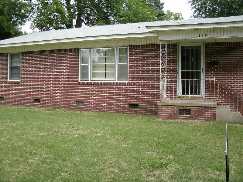 1st image of 216 Vine St