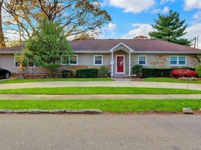 25 Sterling Place, Malverne, NY, 11565