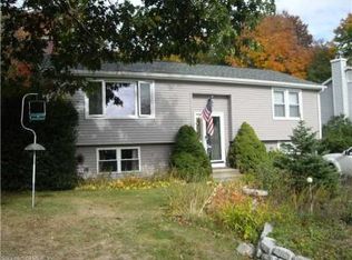 88 Farmstead Ave, Groton, CT 06355