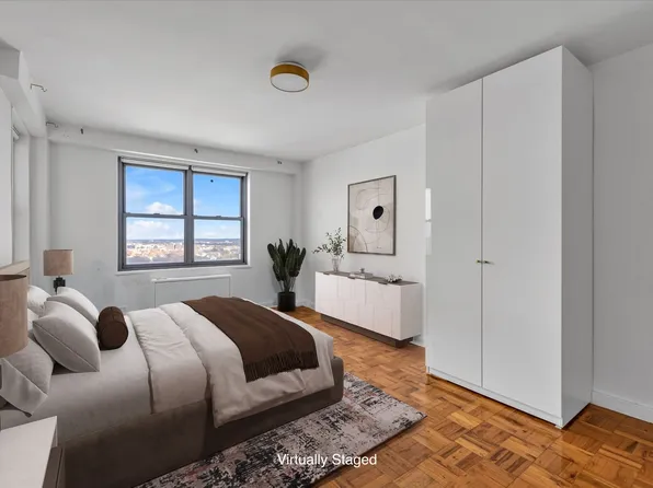 125-10 Queens Boulevard image 4 of 15