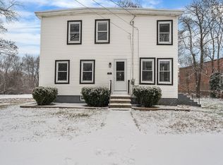 53 Woodbine St, Chelmsford, MA 01824