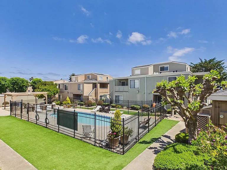 820 Casanova Ave — Photo 11