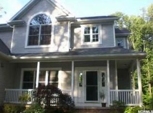 1079 White Horse Trl, Hinckley, OH 44233