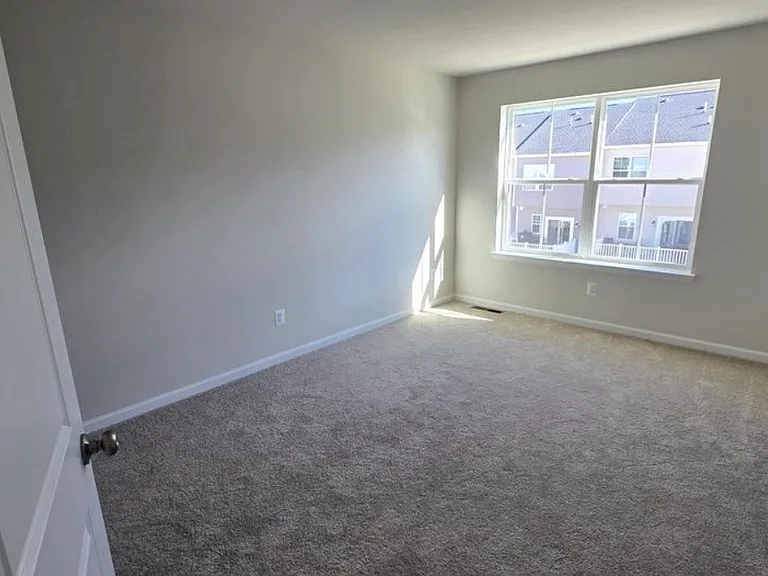 411 17th Ave #411 — Photo 9