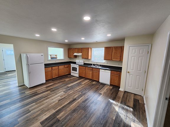 4th image of 1845 Aquamarine Dr