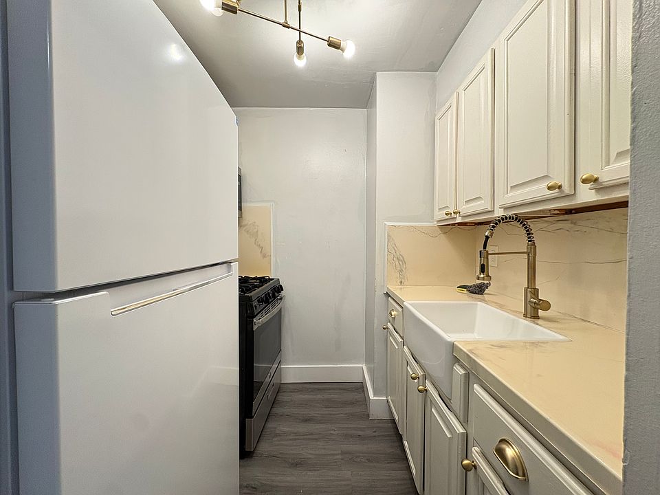 1st image of 121 Wade St #1I