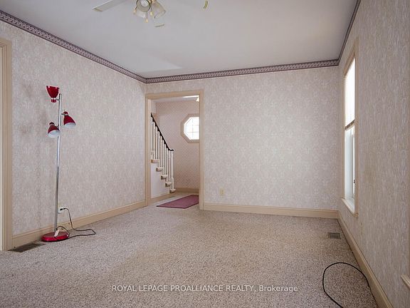 3rd image of 10 Gifford St