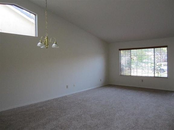 4th image of 3528 Jarena Dr