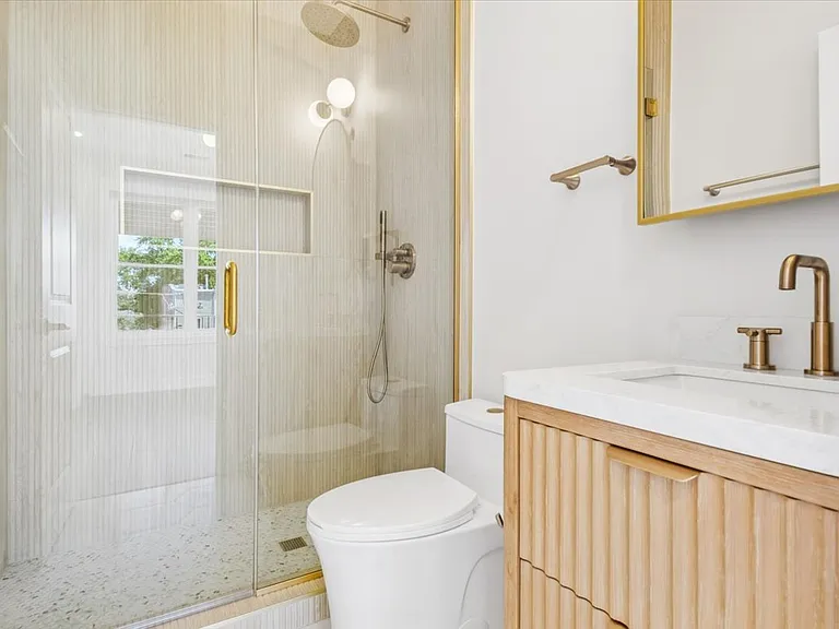 1540 W Rosemont Ave #3 — Photo 16