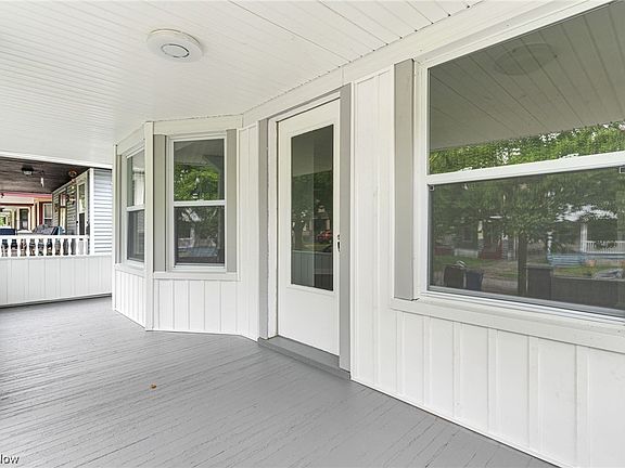 3rd image of 2074 W 87th St