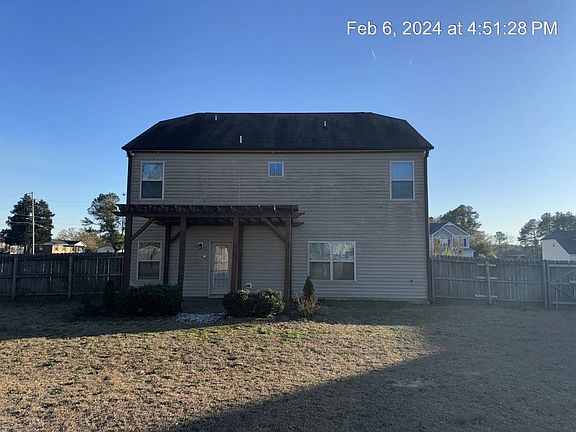 3rd image of 118 Blackhawk Ln