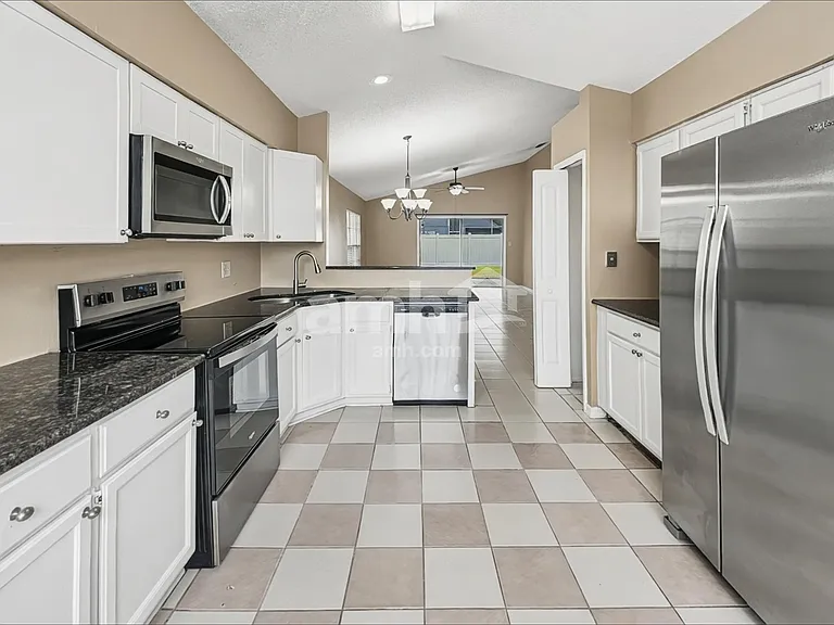 1428 Abberton Dr — Photo 3