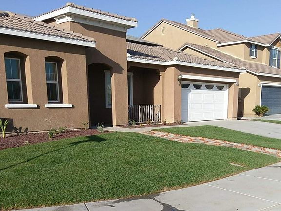 2nd image of 2885 Placentia St