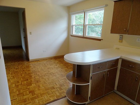 5th image of 216 9th Ave APT 2