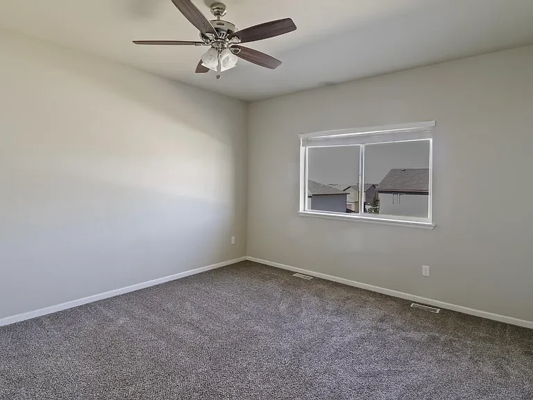13697 Karen St — Photo 21