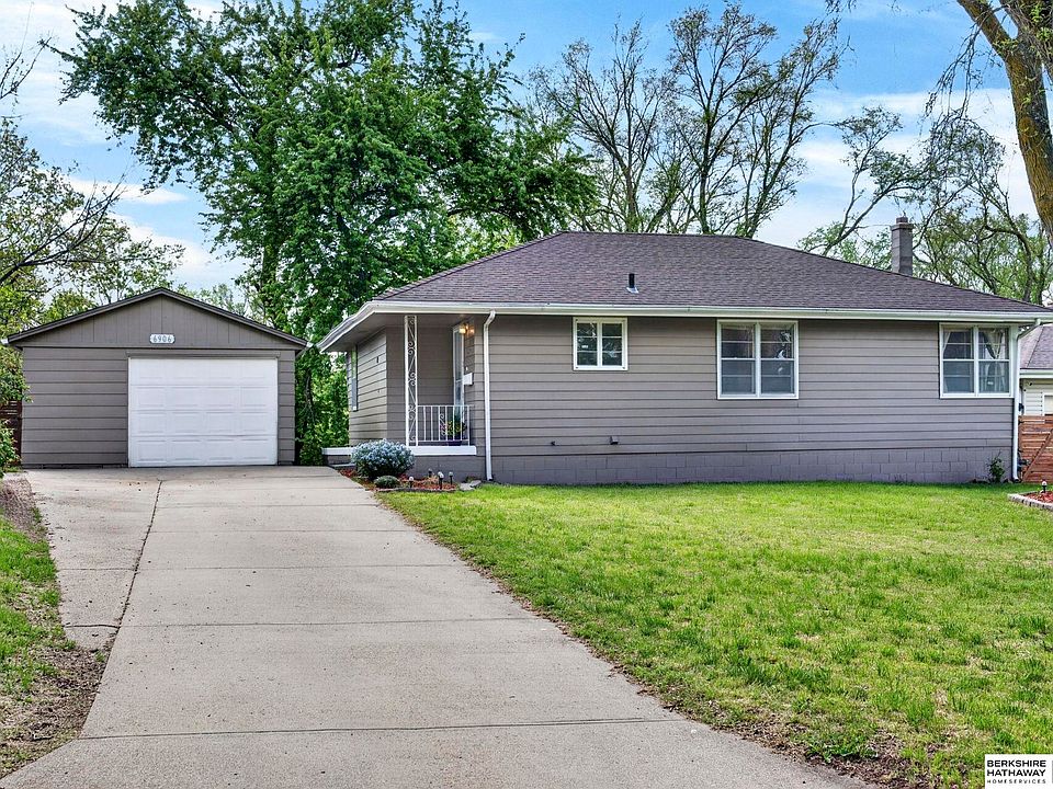 1st image of 6906 N 41st Cir