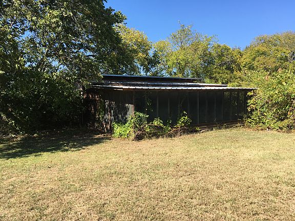 Garage & Covered Patio