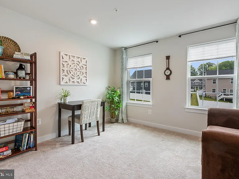 8378 Legacy Cir — Photo 27