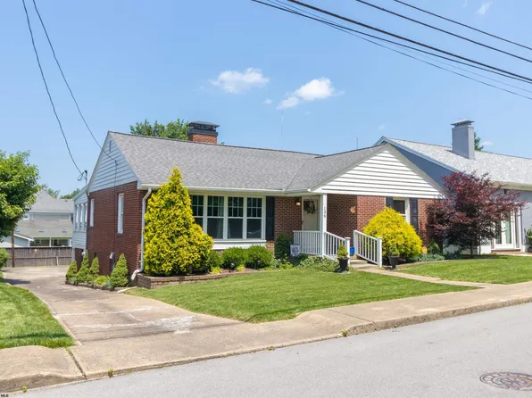 136 Harrison St, Clarksburg, WV 26301