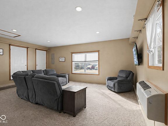 4th image of 1053 W Private Road 660 N