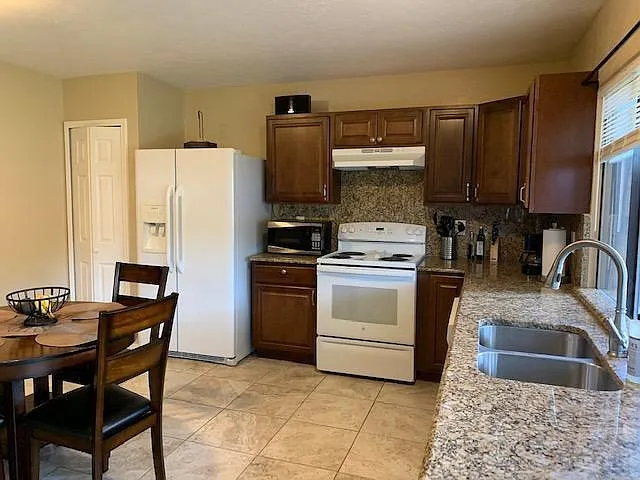 4905 Avery Cir — Photo 3