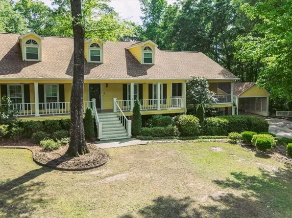 1132 Saint Andrews Dr, Macon, GA 31210