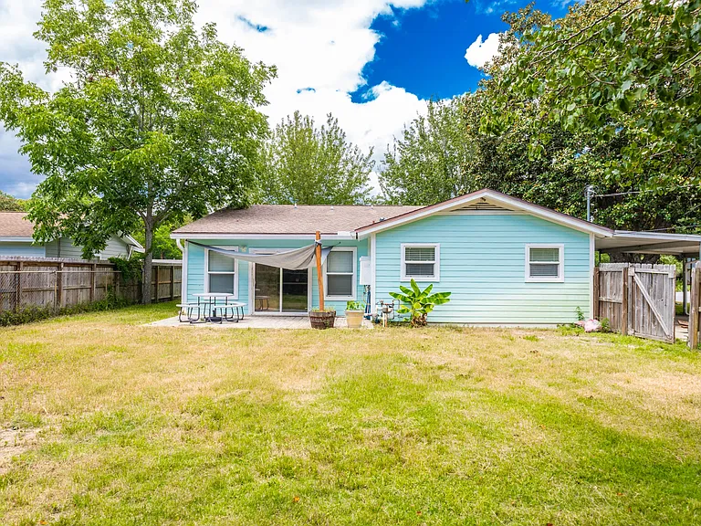 308 Hollywood Blvd SE — Photo 47