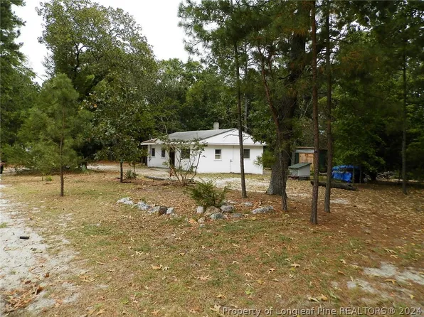 252 Barrett Bush Ln, Sanford, NC 27332