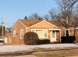 754 Golf Rd, Waukegan, IL 60087