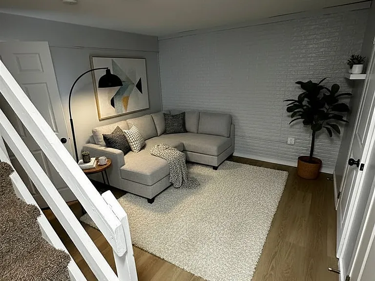 2400 Shady Glen Ct — Photo 15