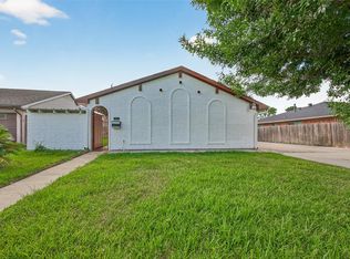 11811 Rowan Ln, Houston, TX 77072