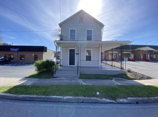 752 S Main St, Chambersburg, PA 17201